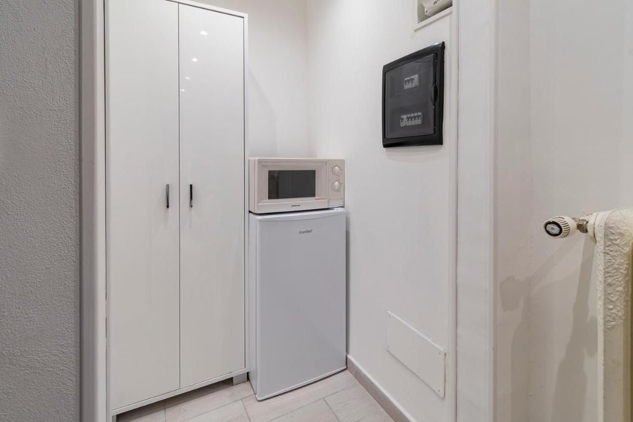 I Host Apartment - Londonio 19 Милано Екстериор снимка